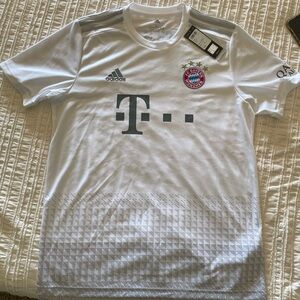 2018 Adidas FC Bayern Munchen Soccer Jersey Shirt